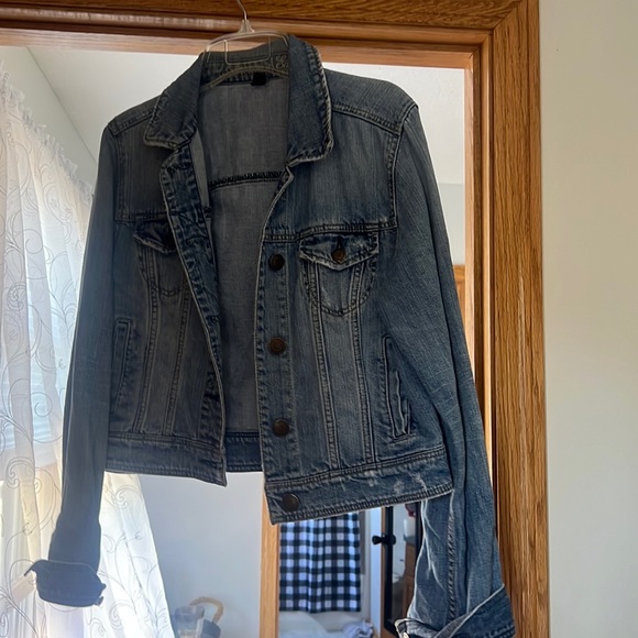 American Eagle Outfitters Jackets & Blazers - Womens American eagle jean jacket - large